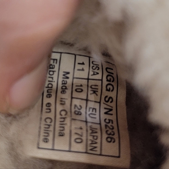 Ugg Slippers Kids Pink Size 11 Leather - Picture 9 of 9